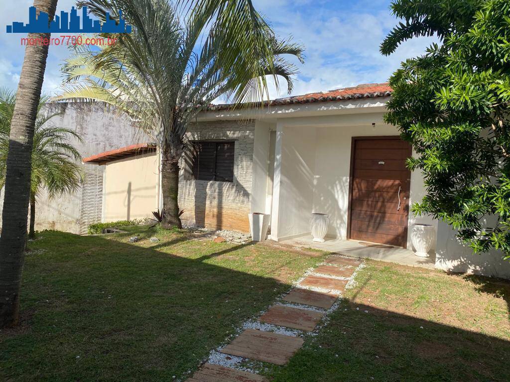 Casa à venda com 7 quartos, 1000m² - Foto 1