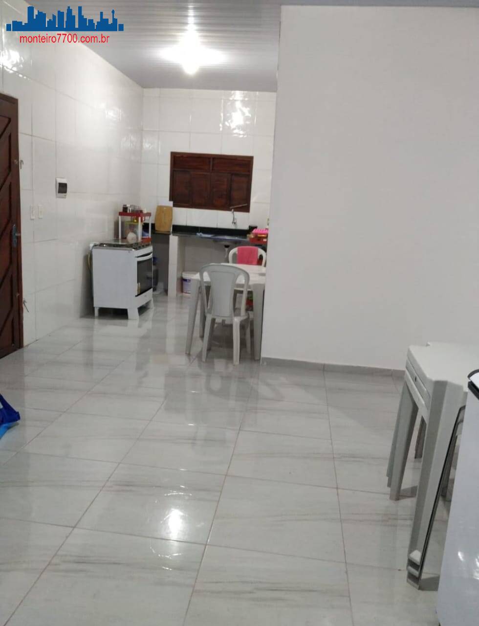 Casa à venda com 3 quartos, 150m² - Foto 2